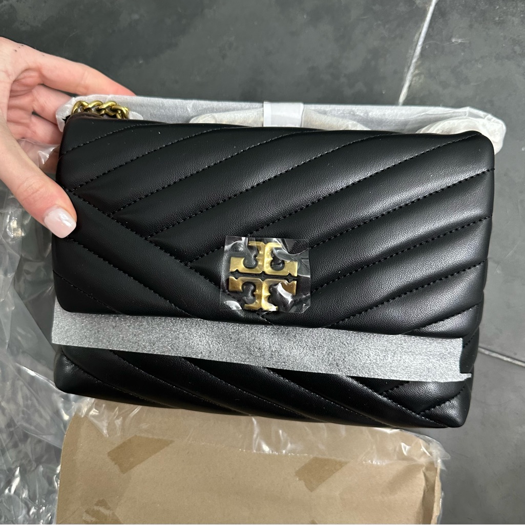 Tory Burch Black Crossbody Bag With Quilted Design And Gold Hardware